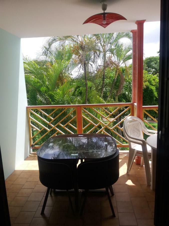 Apartmán Studio A Louer Proche Des Plages Sainte-Anne Exteriér fotografie