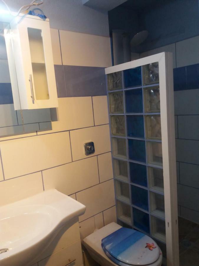 Apartmán Studio A Louer Proche Des Plages Sainte-Anne Exteriér fotografie